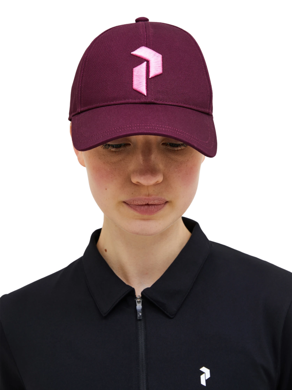 3.pngaCzapka z daszkiem Peak Performance Retro Cap wiśniowa