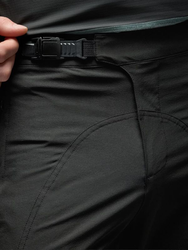 Spodnie rowerowe męskie Oakley Seeker Whip Pant Pitch Black