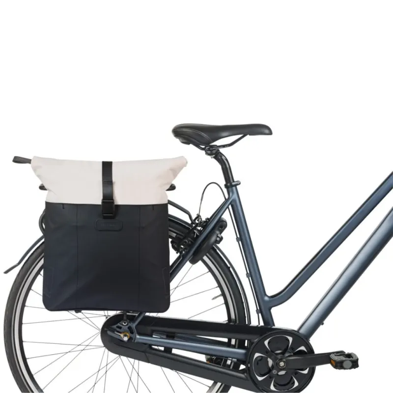 Torba Basil Vive Bicycle Shopper Mik Hooks 15-20L white/black