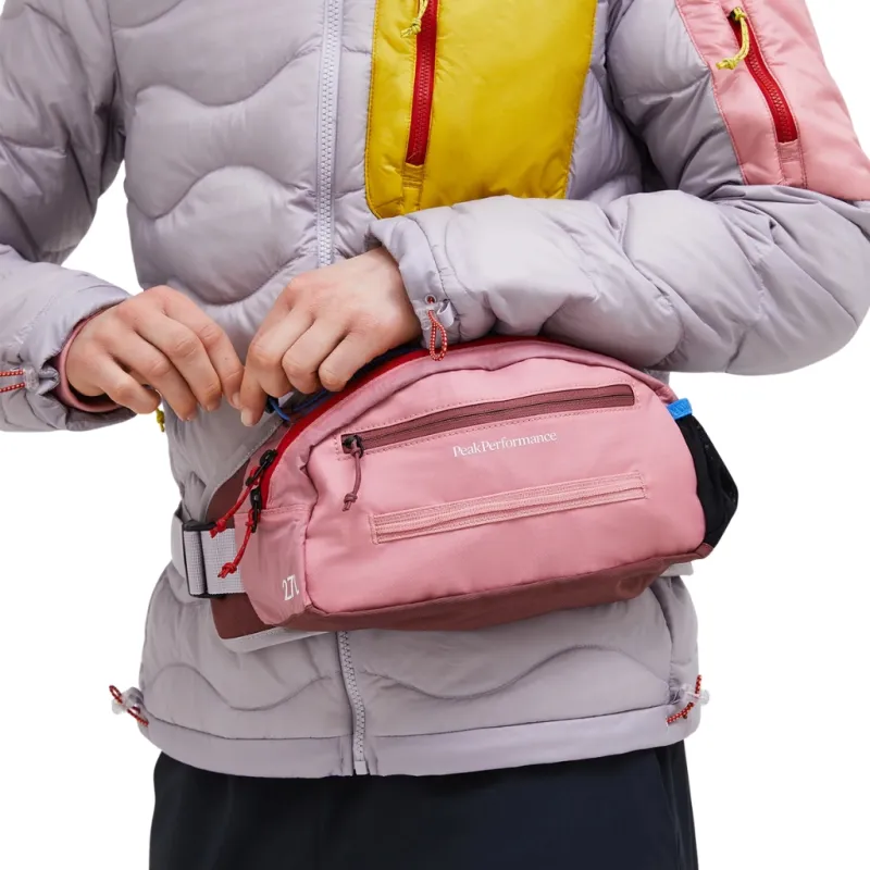 Nerka Peak Performance Trail Hip Bag 2,7L wild rouge