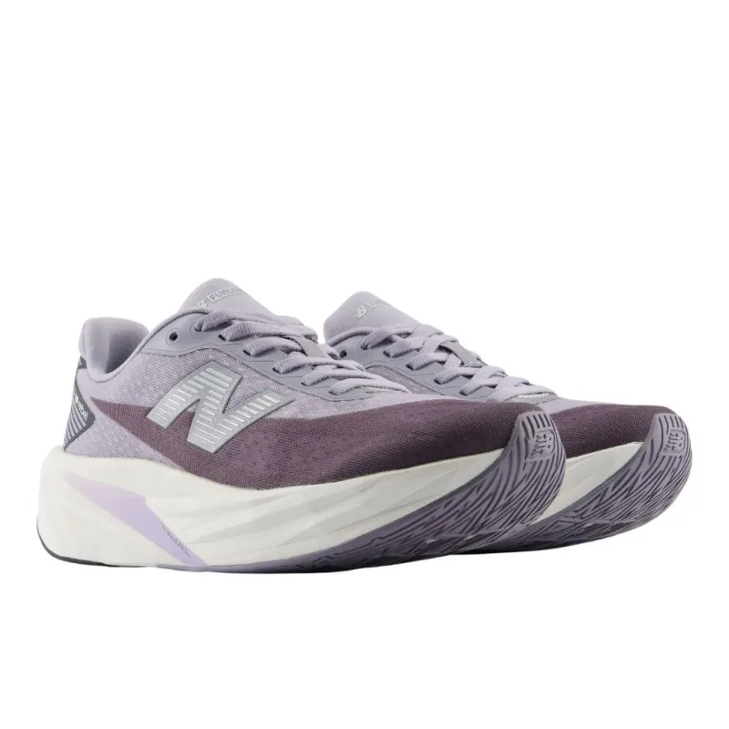 Buty biegowe damskie New Balance FuelCell Rebel v5 digital mist/magnet