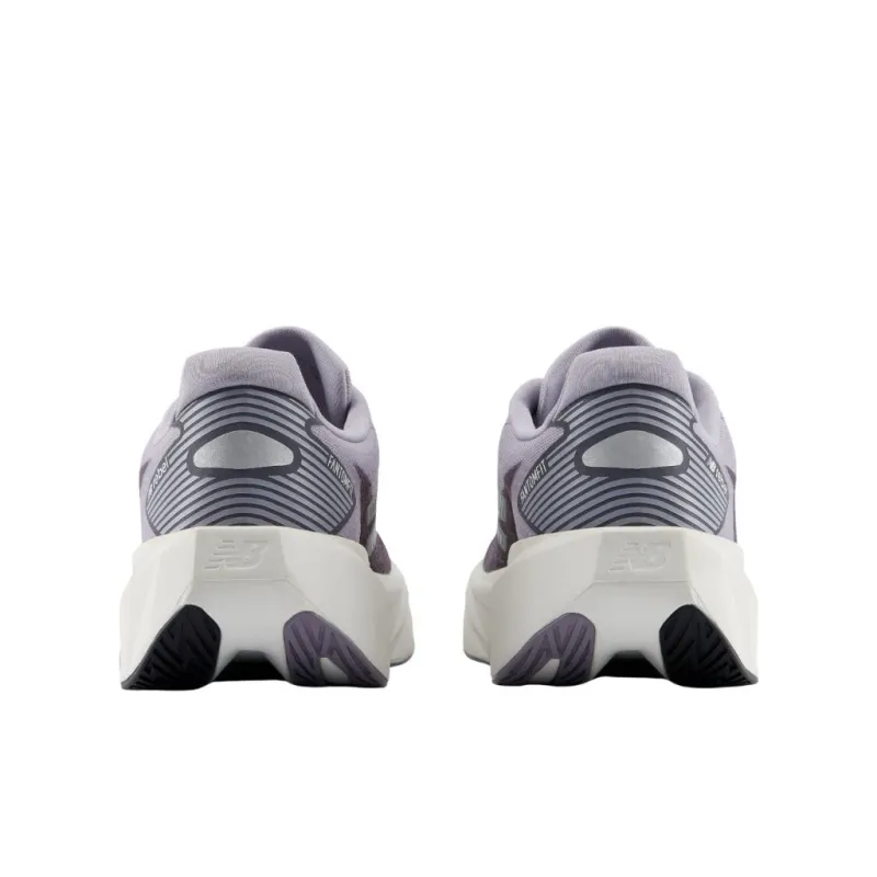 Buty biegowe damskie New Balance FuelCell Rebel v5 digital mist/magnet