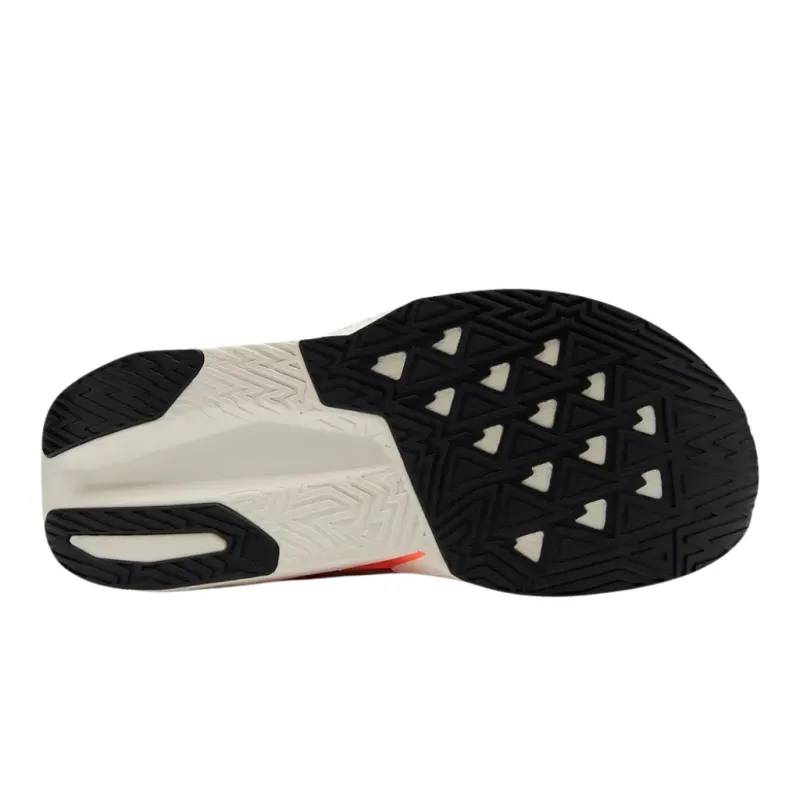Buty biegowe damskie New Balance FuelCell Rebel v5 orange