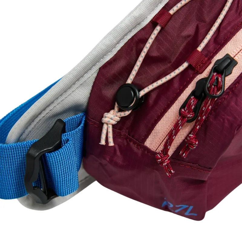 Nerka Peak Performance Trail Hip Bag vertical zenith