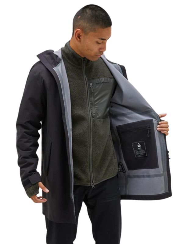 Płaszcz Peak Performance męski Cloudburst czarny